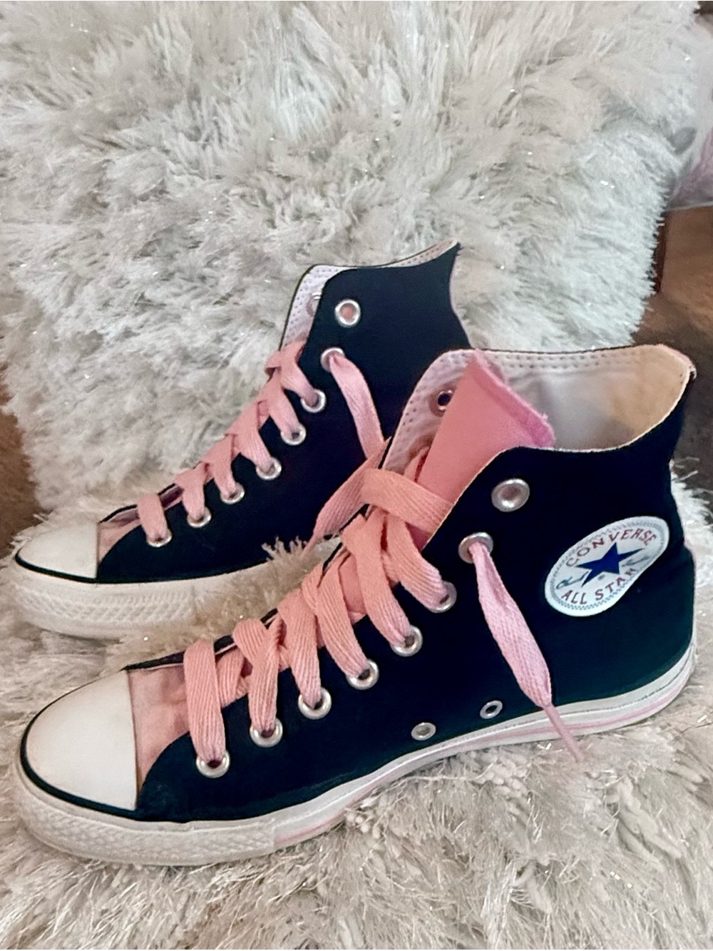 Converse Chuck Taylor Black High-Top Sneakers with Pink Accents Women’s Size 9